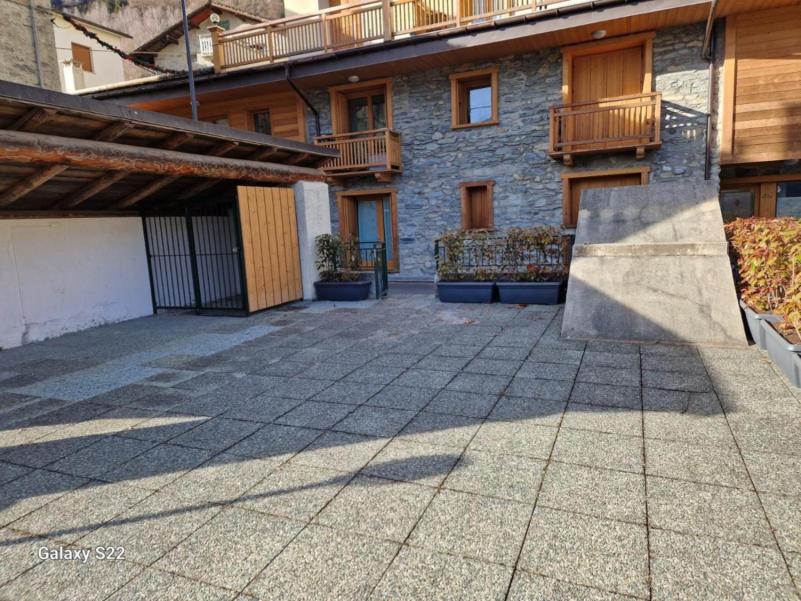 Grazioso Trilocale Con Ampia Terrazza Apartment Chiesa in Valmalenco Bagian luar foto